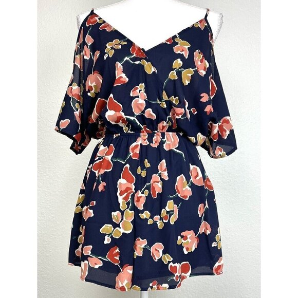 ASTR The Label Pants - ASTR THE LABEL Womens MEDIUM Navy Floral Cold Shoulder S/S ROMPER Jumper EUC